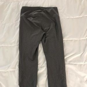 Under Armour compression leggings cropped grey size medium